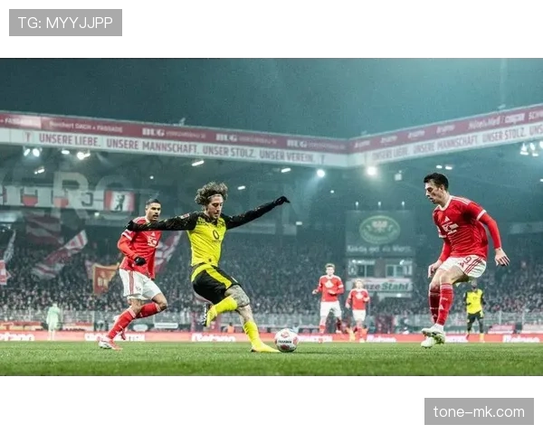 拜仁慕尼黑状态回暖，强势重返德甲争冠行列