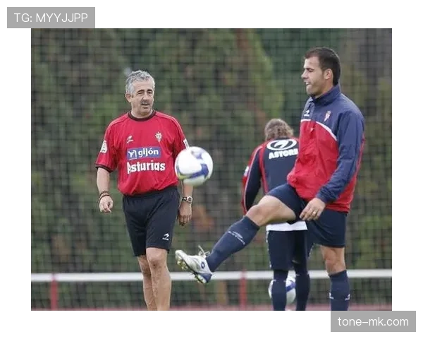 沙勒罗瓦逼抢体系掀起战术新风潮，状态回升引广泛关注