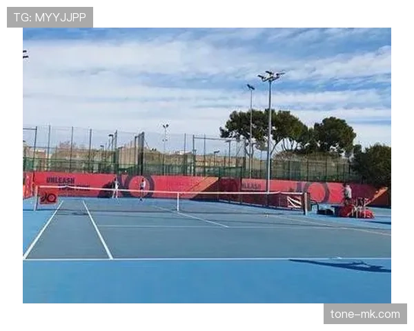 科隆防线坚如磐石，全队状态回升引关注