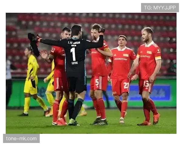 恩达夫德甲赛场表现抢眼,稳健状态引热议 恩达夫德甲赛场表现抢眼,稳健状态引热议